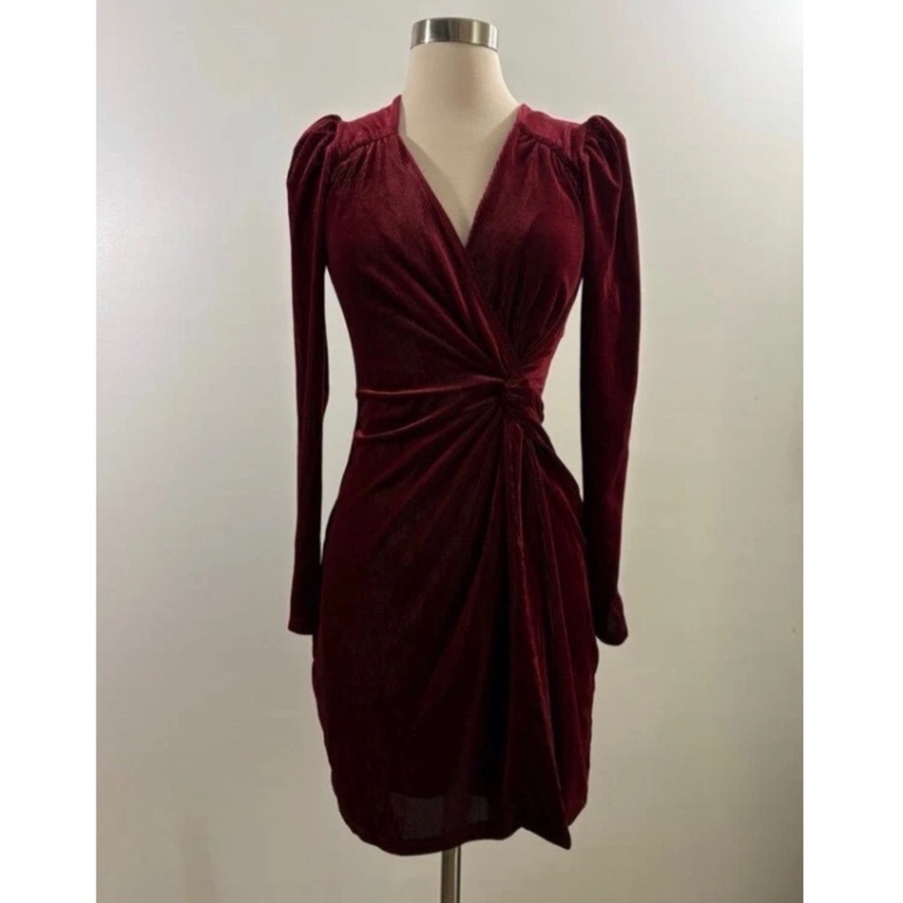 Astr The Label Lanita Velvet Dress In Merlot Size Xs View 4